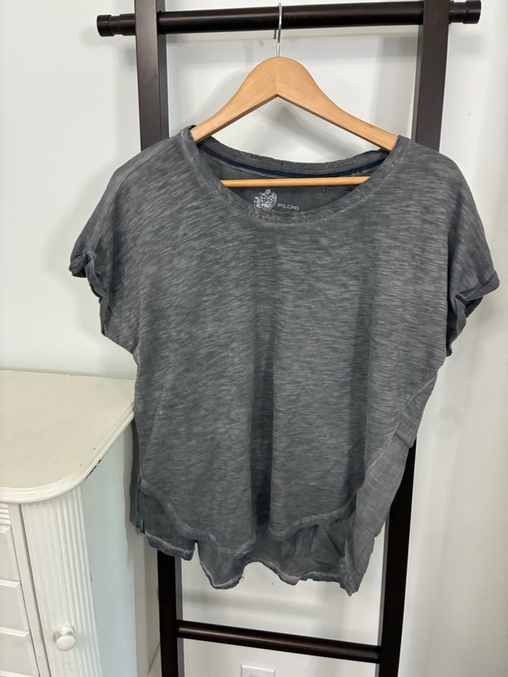 Pilcro Women's Gray Short-Sleeve Tee. Size small. Boho loose fit cotton - Picture 12 of 13
